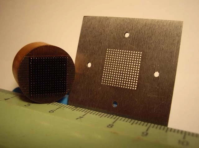 Электрод для изготовления решеток с размерами ячейки 0.4x0.4мм